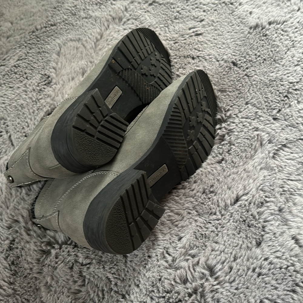 Gray Boots - image 4